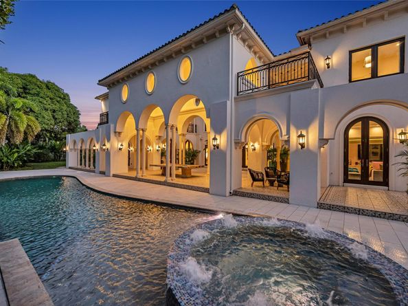 4955 SW 83rd St, Miami FL 33143