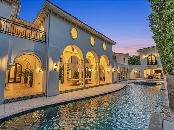 4955 SW 83rd St, Miami FL 33143