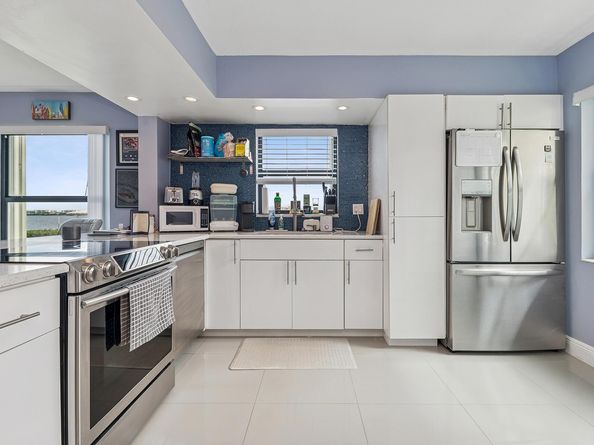 896 N Federal Highway 124, Lantana FL 33462