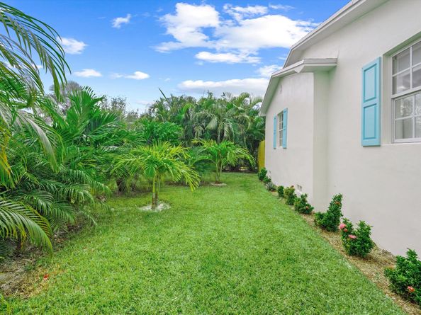 1131 N Ocean Breeze, Lake Worth Beach FL 33460