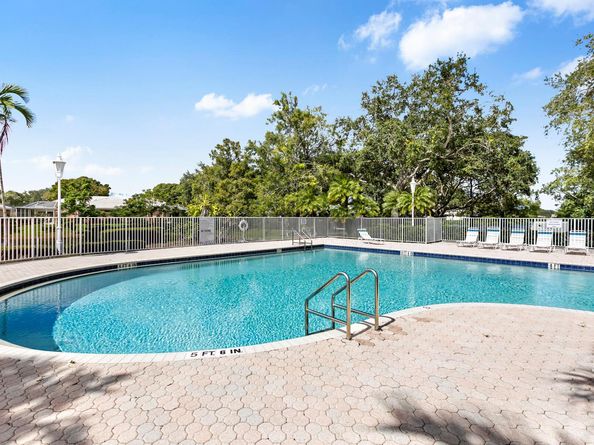 2901 Lakemont Court, Palm Beach Gardens FL 33403