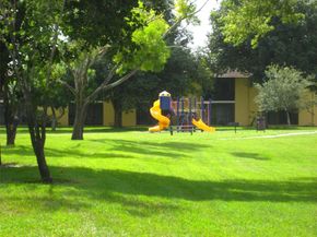 704 Meadows Circle 704, Boynton Beach FL 33436