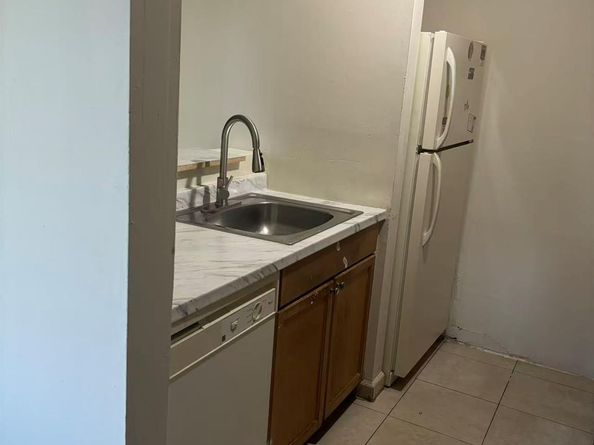 704 Meadows Circle 704, Boynton Beach FL 33436