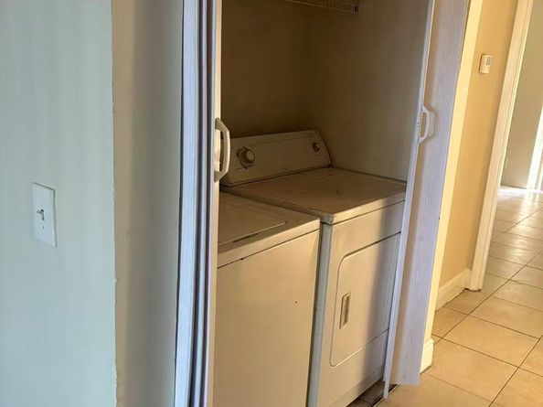 704 Meadows Circle 704, Boynton Beach FL 33436