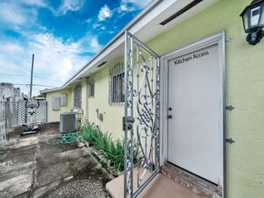 423 Macy Street, West Palm Beach FL 33405