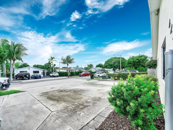 423 Macy Street, West Palm Beach FL 33405