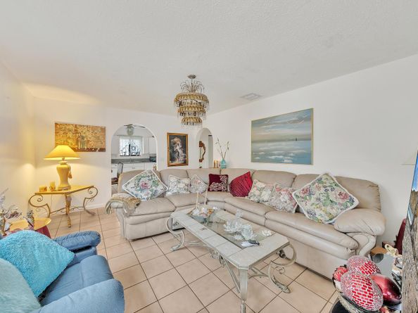 423 Macy Street, West Palm Beach FL 33405