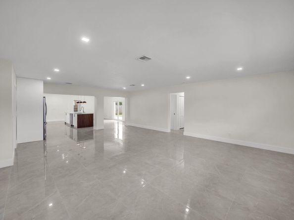 21020 Highland Lakes Boulevard, Miami FL 33179