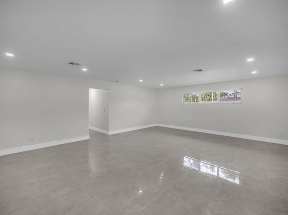 21020 Highland Lakes Boulevard, Miami FL 33179