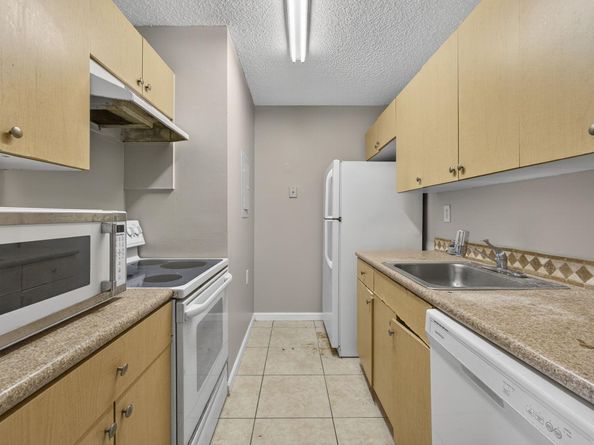 1139 Lake Terry Drive M, West Palm Beach FL 33411