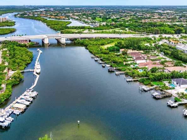 201 Fishermans Way, Jupiter FL 33477