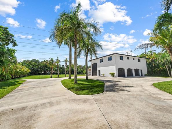 13100 Luray Rd, Southwest Ranches FL 33330