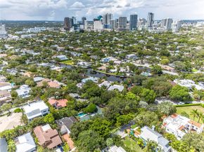 1017 SE 13th Ter, Fort Lauderdale FL 33316