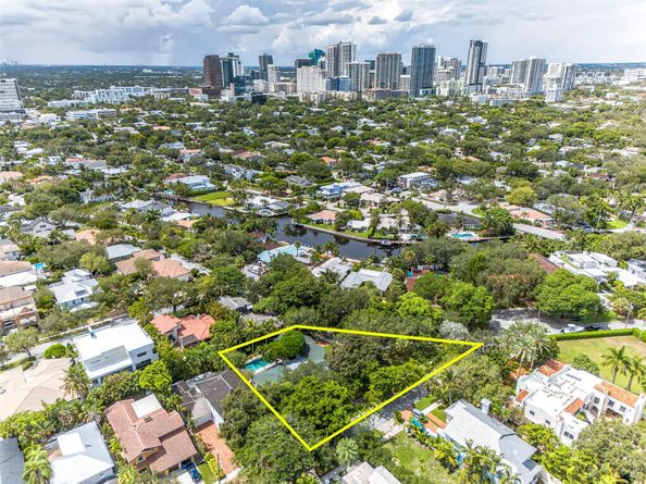 1017 SE 13th Ter, Fort Lauderdale FL 33316