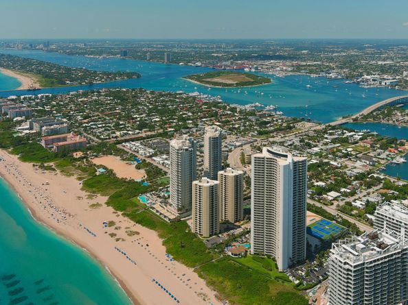 3000 N Ocean Drive 22G, Singer Island FL 33404