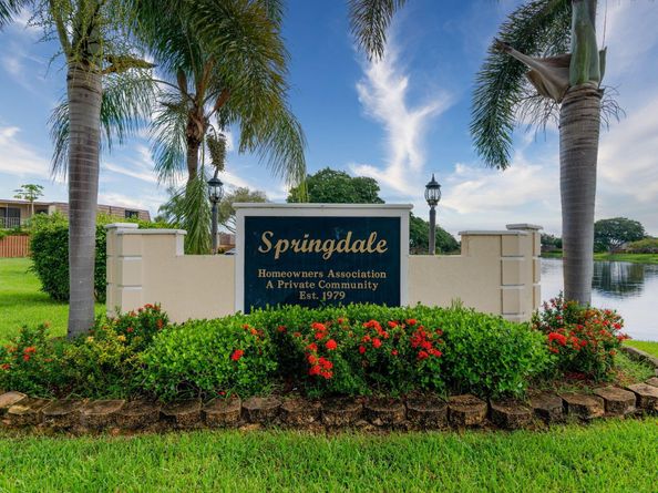 844 Springdale Circle, Palm Springs FL 33461
