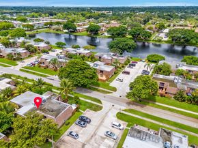 844 Springdale Circle, Palm Springs FL 33461