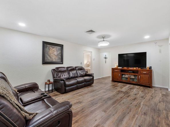 11886 NW 24th St, Coral Springs FL 33065