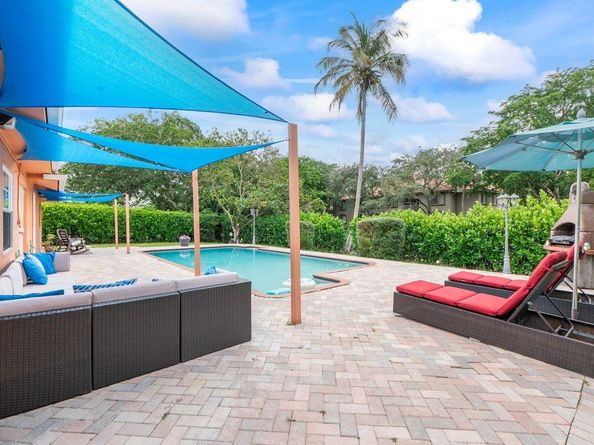 11886 NW 24th St, Coral Springs FL 33065