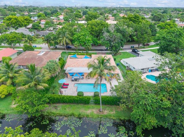 11886 NW 24th St, Coral Springs FL 33065