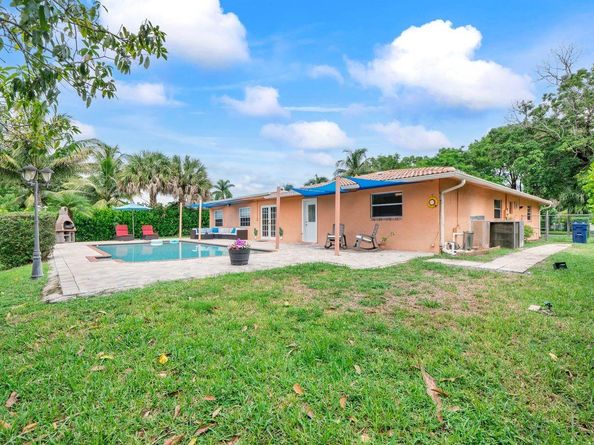 11886 NW 24th St, Coral Springs FL 33065