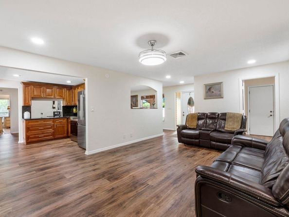 11886 NW 24th St, Coral Springs FL 33065