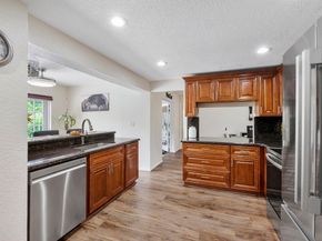 11886 NW 24th St, Coral Springs FL 33065