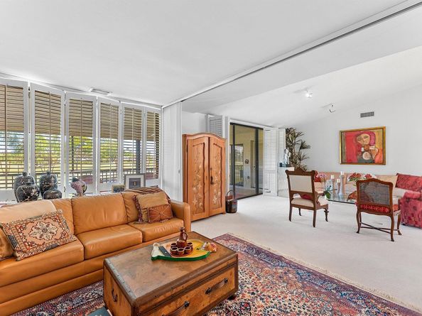 27 Eastgate Drive B, Boynton Beach FL 33436