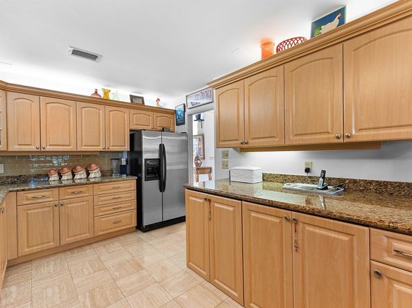 27 Eastgate Drive B, Boynton Beach FL 33436