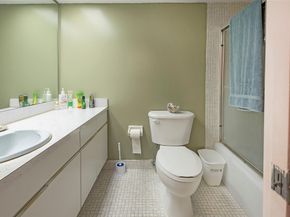 3051 N Course Dr 211, Pompano Beach FL 33069