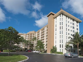 3051 N Course Dr