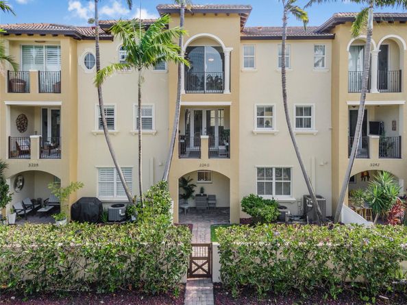 3240 NE 13 St 3240, Pompano Beach FL 33062