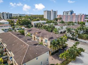 3240 NE 13 St 3240, Pompano Beach FL 33062