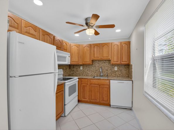 826 Normandy R, Delray Beach FL 33484
