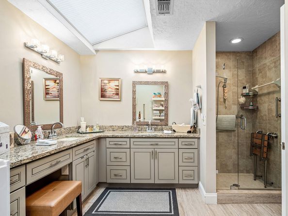 2 Woods Lane, Boynton Beach FL 33436