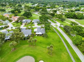 2 Woods Lane, Boynton Beach FL 33436