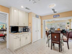 2 Woods Lane, Boynton Beach FL 33436