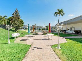 3280 Cynthia Lane 211, Lake Worth Beach FL 33461