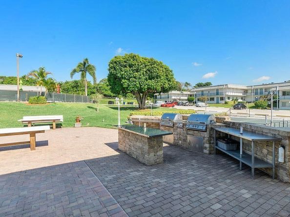 3280 Cynthia Lane 211, Lake Worth Beach FL 33461