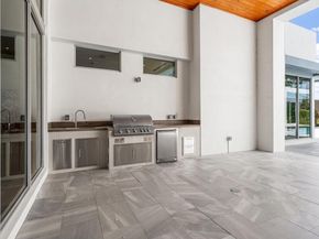 5747 NW 63rd Way, Parkland FL 33067