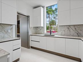 5747 NW 63rd Way, Parkland FL 33067