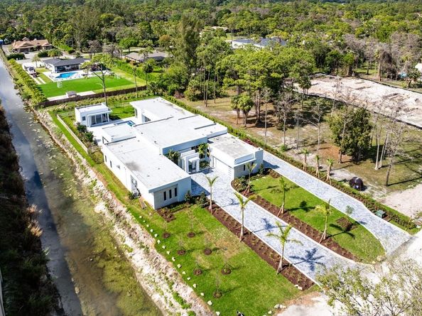 5747 NW 63rd Way, Parkland FL 33067