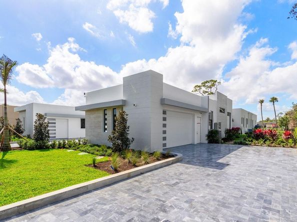 5747 NW 63rd Way, Parkland FL 33067