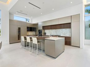 5747 NW 63rd Way, Parkland FL 33067