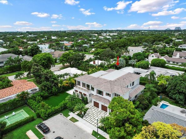 6707 Pamela Lane, West Palm Beach FL 33405
