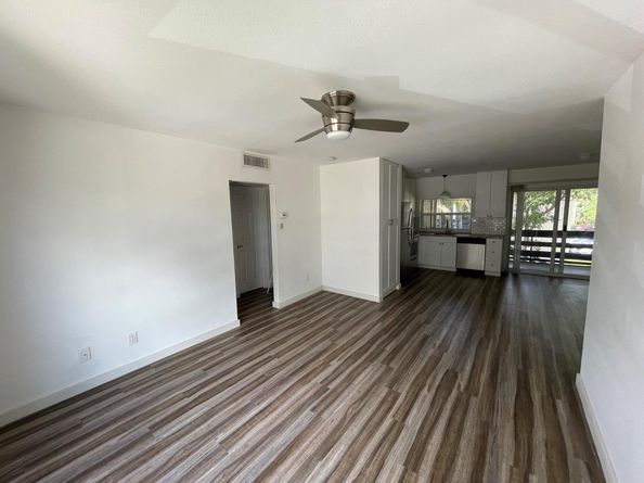 5348 NE 6th Avenue G11, Oakland Park FL 33334