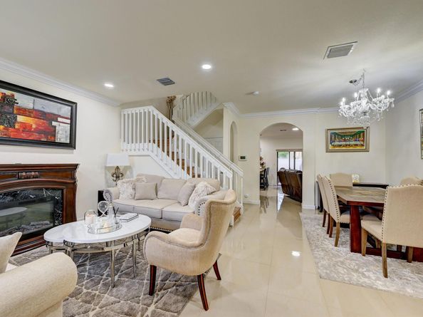3335 W 93rd Place 3335, Hialeah FL 33018
