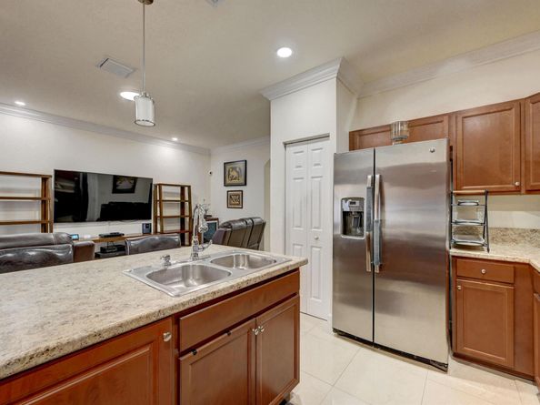 3335 W 93rd Place 3335, Hialeah FL 33018