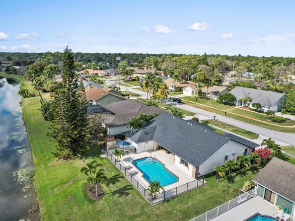 14346 Blackberry Drive, Wellington FL 33414