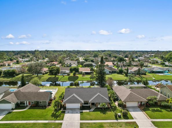 14346 Blackberry Drive, Wellington FL 33414